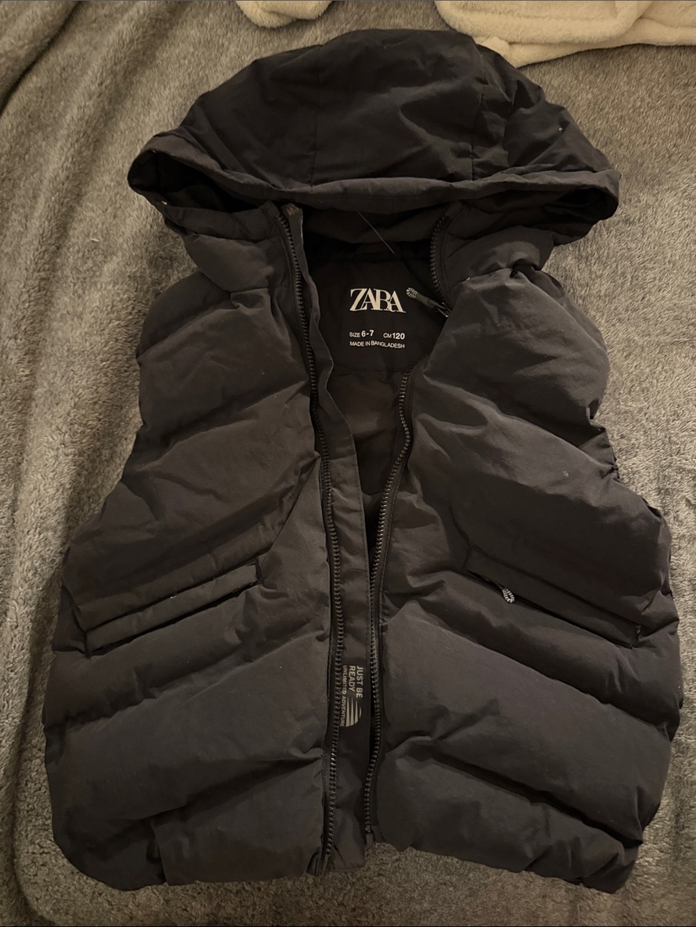 Zara Black Hooded Quilted Puffer Vest